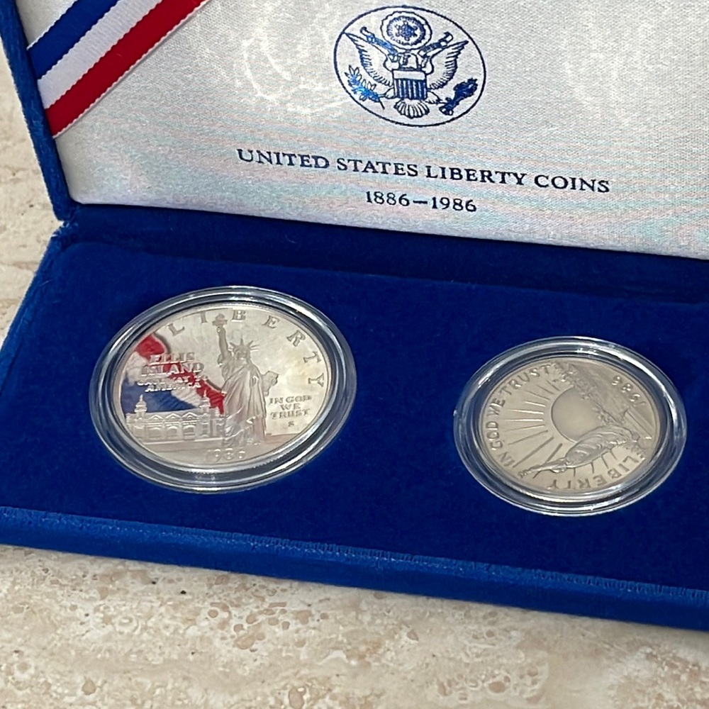 USA Ellis Island 1986 Liberty Half Dollar Silver Dollar W COA 90% SILVER